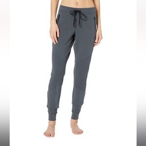 ALO Yoga Urban Moto Jogger Sweatpant Carbon Gray Size M